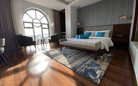 Khách sạn D'Lecia Hạ Long